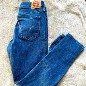 Levi’s straight leg